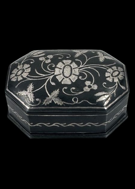 IRON BOX WITH SILVER INLAY