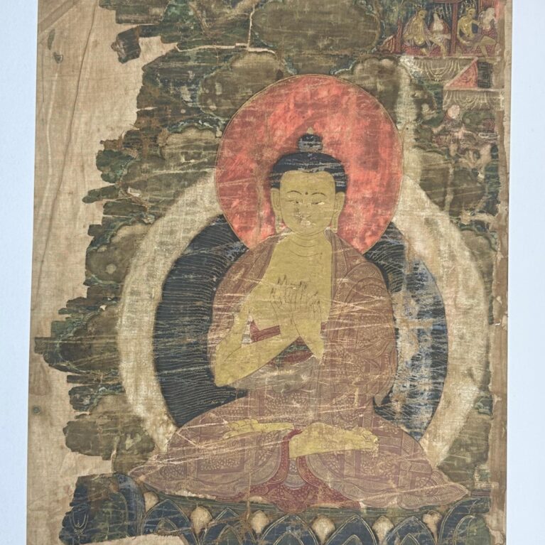 ANTIQUE TIBETAN THANGKA - SEATED BUDDHA