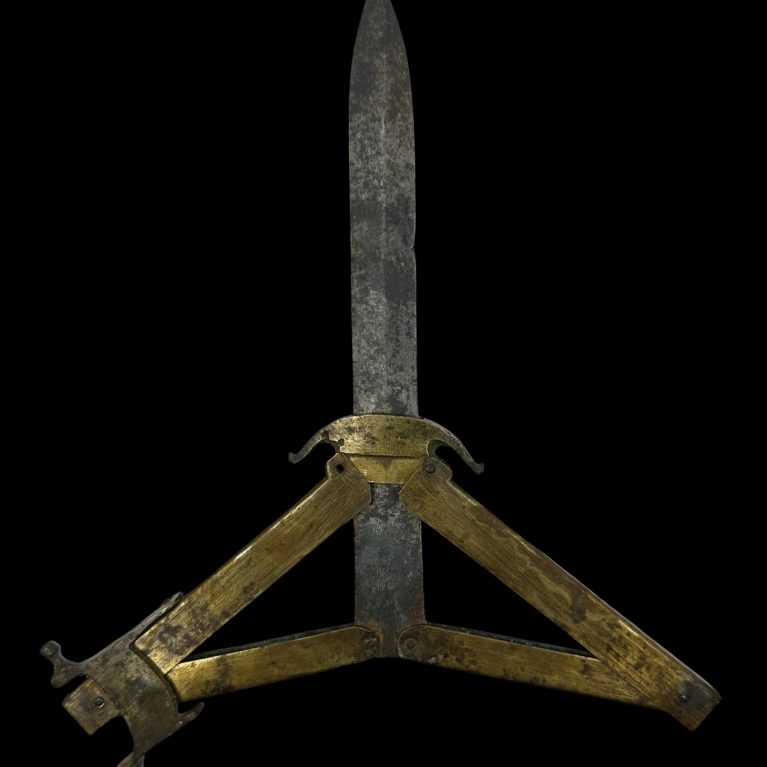 BRASS-IRON FOLDING KNIFE