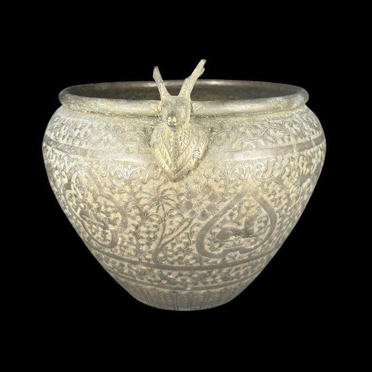 BRONZE RITUAL VESSEL WITH DEER MOTIF