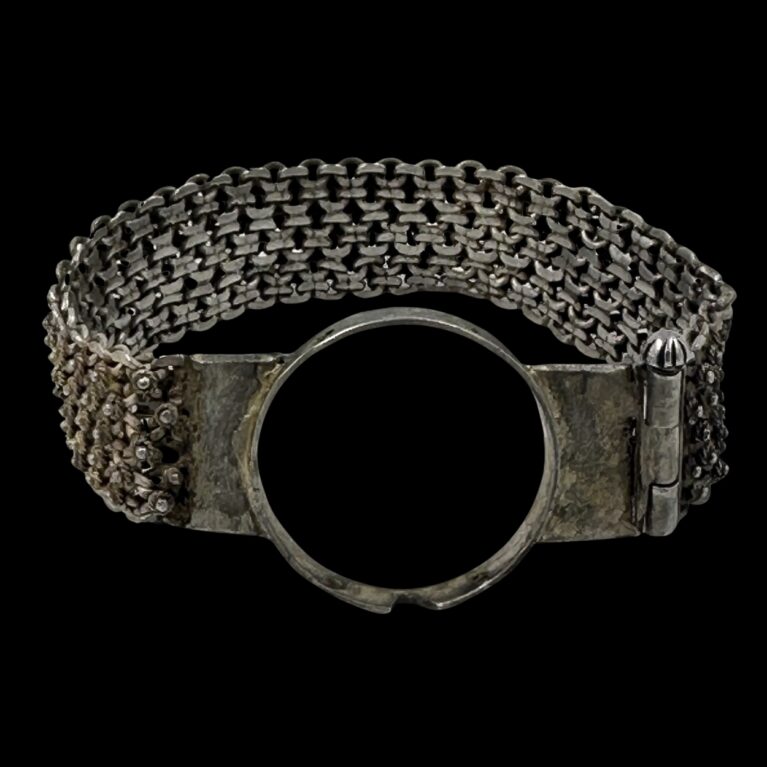 SILVER WATCH STRAP FRAME