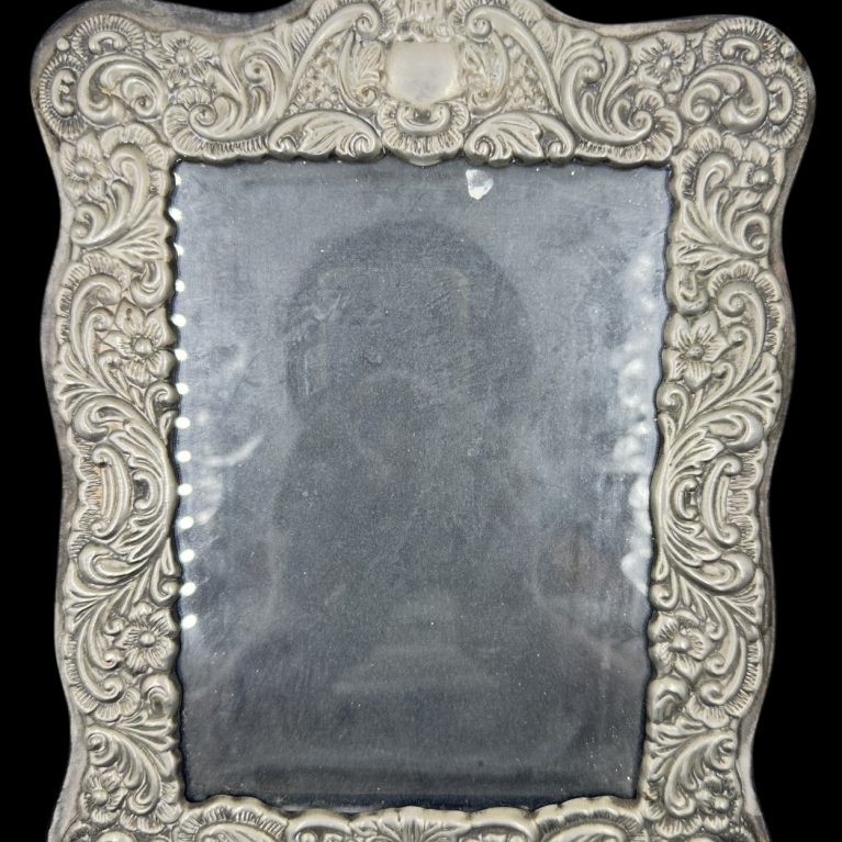 SILVER PHOTO FRAME