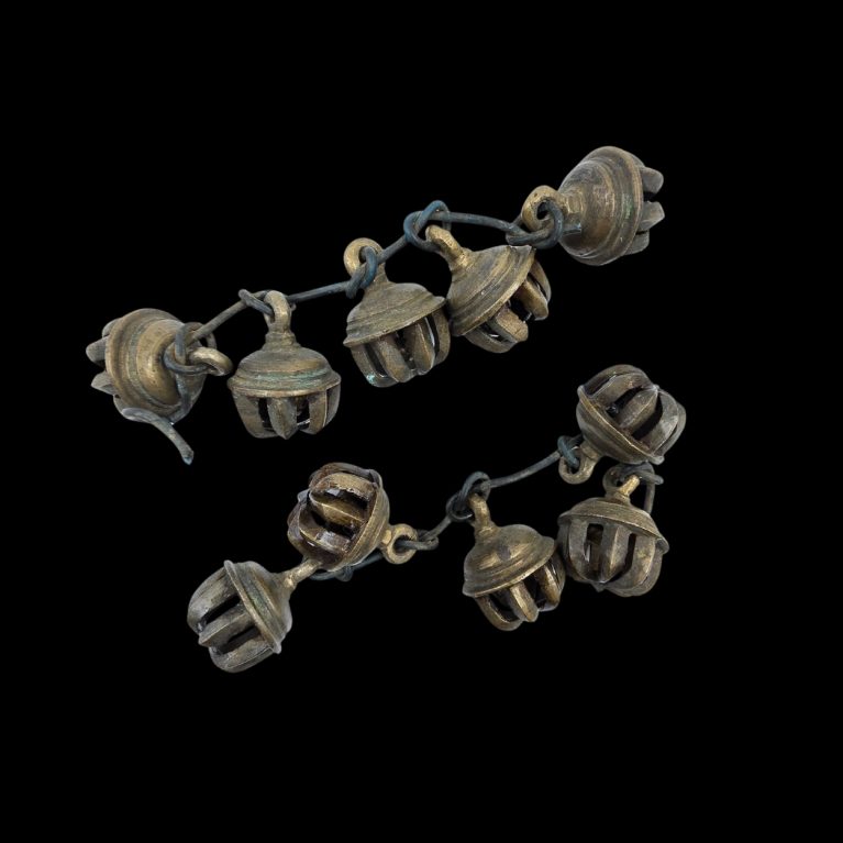 VINTAGE BELL METAL COW GHUNGROO BELLS