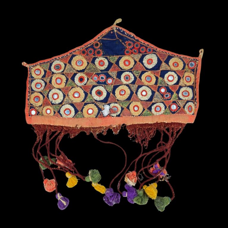 FLORAL MIRRORWORK TORAN (GUJRAT)