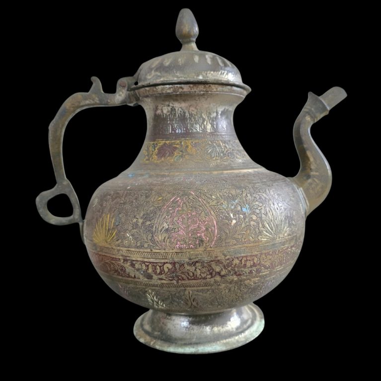 ENGRAVED BRASS TEAPOT WITH LID
