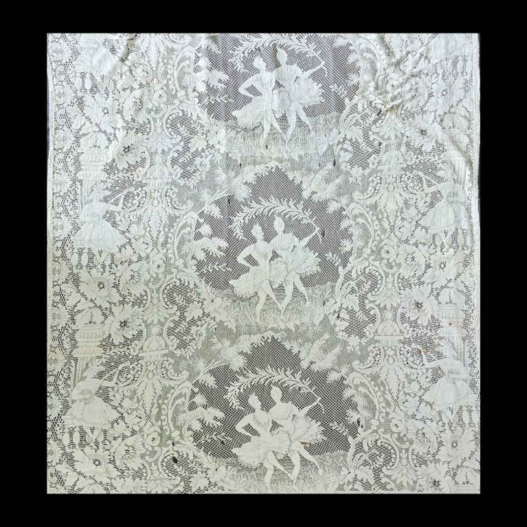 LACE CURTAIN OR WALL HANGING