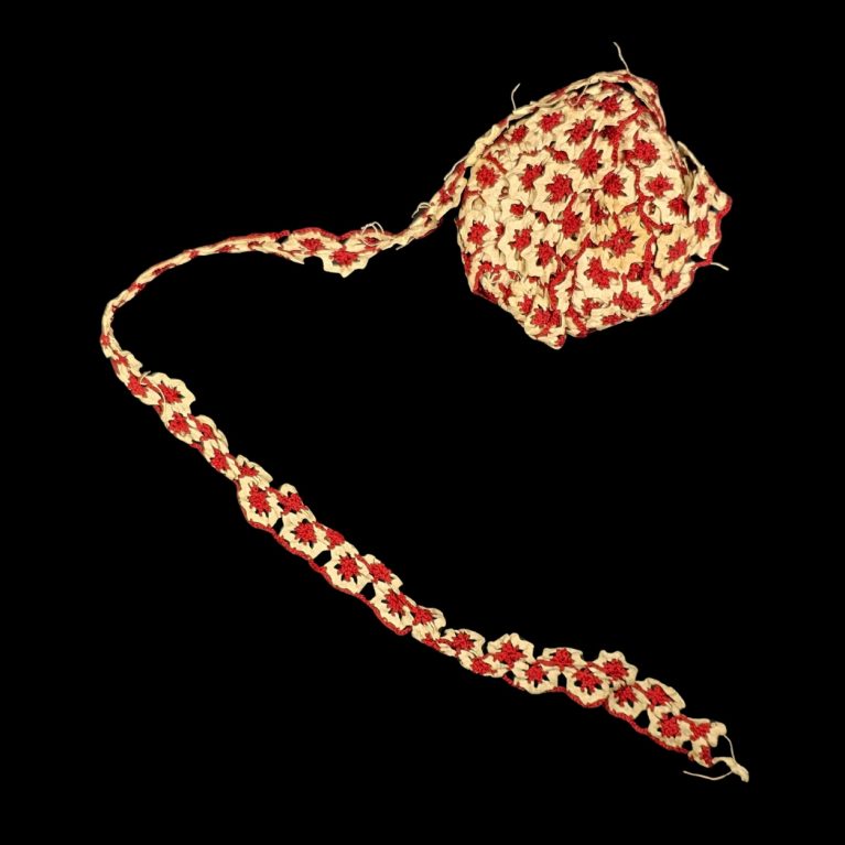 HAND EMBROIDERED SARI BORDER ROLL