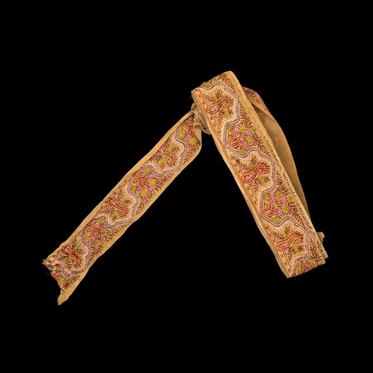 HAND-EMBROIDERED SAREE BORDER ROLL (KASHMIR)