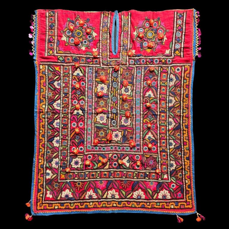 BANNI HANDCRAFTED TEXTILE WITH MIRROR WORK 3